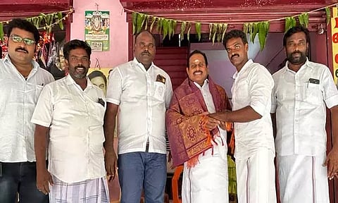 எஸ்.பி.சண்முகநாதன் முன்னிலையில்அ.தி.மு.க.வில் இணைந்த தி.மு.க.பிரமுகர்