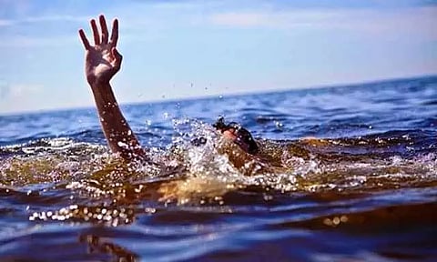 முல்லைப்பெரியாற்றில் அடித்து செல்லப்பட்ட கல்லூரி மாணவர்