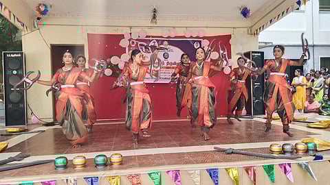 மாவட்ட அளவிலான கலைத்திருவிழா தொடங்கியது