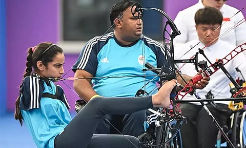 பாரா விளையாட்டு போட்டி: 2 தங்கப் பதக்கங்களை வென்ற முதல் இந்தியப் பெண்மணி என்ற பெருமையை பெற்ற ஷீதல் தேவி