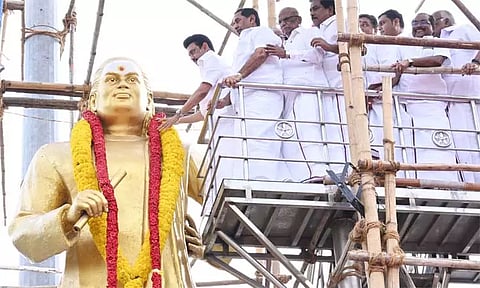 தேவர் ஜெயந்தி: கோரிப்பாளையத்தில் உள்ள தேவர் சிலைக்கு முதல்-அமைச்சர் மு.க.ஸ்டாலின் மரியாதை