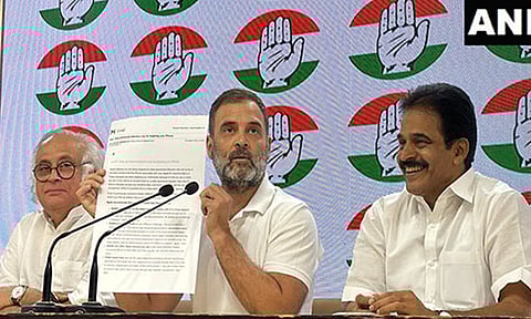 'செல்போனை ஒட்டுக்கேட்பது நேர்மையானவர்கள் செய்யும் செயல் அல்ல..' ராகுல் காந்தி கண்டனம்