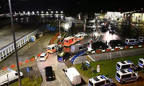 ஜெர்மனி: விமான நிலையத்தில் துப்பாக்கி சூடு நடத்திய நபர் கைது; 4 வயது சிறுமி மீட்பு