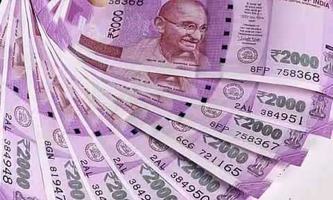 ஆர்.பி.ஐ. பக்கம் போக தேவையில்லை.. 2,000 ரூபாய் நோட்டுகளை மாற்ற இப்படியும் ஒரு வழி இருக்கு