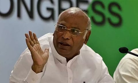 பணமதிப்பிழப்பு நடந்து 7 ஆண்டுகள் நிறைவு... கடுமையாக விமர்சித்த மல்லிகார்ஜுன கார்கே