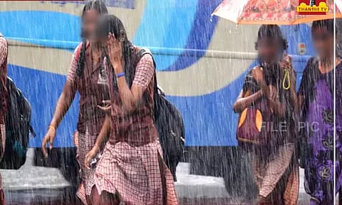 தொடர் மழை: 7 மாவட்டங்களில் பள்ளி, கல்லூரிகளுக்கு இன்று விடுமுறை
