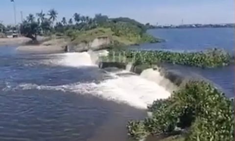 கனமழை எதிரொலி: சென்னை, காஞ்சிபுரம், செங்கல்பட்டு மாவட்டங்களில் 64 ஏரிகள் முழுமையாக நிரம்பின