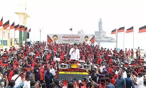 இருசக்கர வாகன பேரணி: கன்னியாகுமரியில் "பூட்டு கதை" கூறிய உதயநிதி ஸ்டாலின்..!