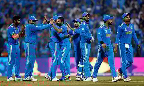 உலகக்கோப்பை அரையிறுதி: 70 ரன்கள் வித்தியாசத்தில் இந்தியா வெற்றி