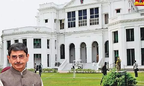 தமிழக சட்டப்பேரவையில் நிறைவேற்றப்பட்ட மசோதாக்கள் கவர்னர் மாளிகைக்கு அனுப்பி வைப்பு