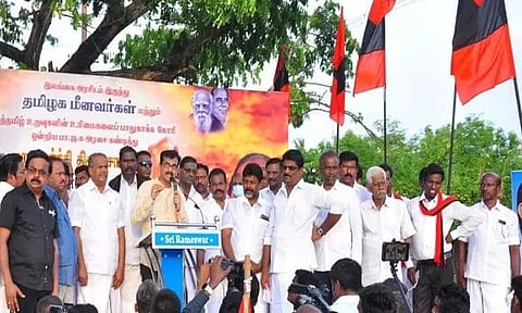 எல்லை தாண்டி வரும் இலங்கை கடற்படையினரை இந்திய அரசு சுட்டு வீழ்த்த வேண்டும்- துரை வைகோ