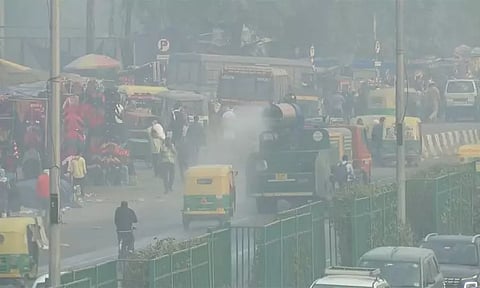 டெல்லியில் காற்றின் தரம் தொடர்ந்து மோசம்