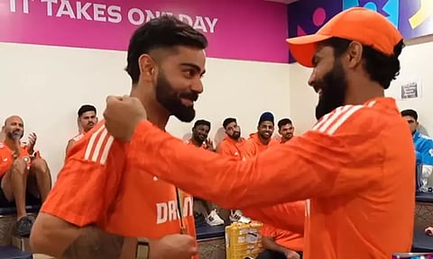 உலகக்கோப்பை தொடரின் முதலிலும் இறுதியிலும் தங்கப்பதக்கம் பெற்ற விராட் கோலி!