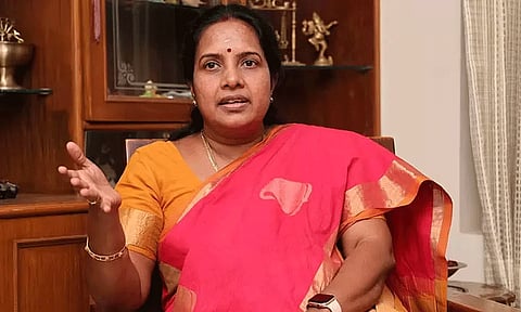 ஆவின் டிலைட் பால்: ஊட்டச்சத்தும் குறைத்து விலையும் ஏற்றி விற்கப்படுவது ஏற்புடையதல்ல - வானதி சீனிவாசன்