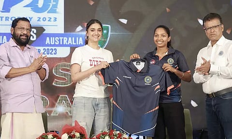 கேரளா கிரிக்கெட் அணியின் தூதராக நடிகை கீர்த்தி சுரேஷ் நியமனம்