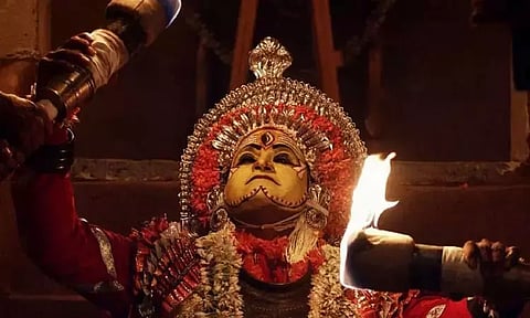 'காந்தாரா- 2' படத்தின் பர்ஸ்ட்லுக் போஸ்டர் வெளியாகும் தேதி அறிவிப்பு