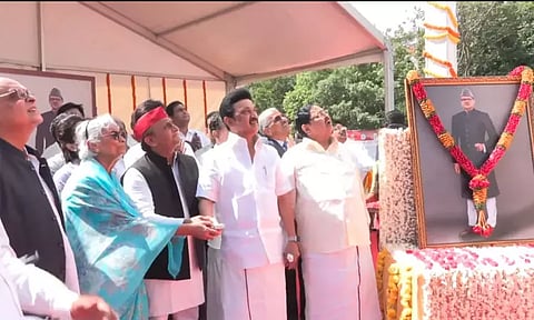 முன்னாள் பிரதமர் வி.பி.சிங் சிலையை திறந்து வைத்தார் முதல்-அமைச்சர் மு.க.ஸ்டாலின்..!