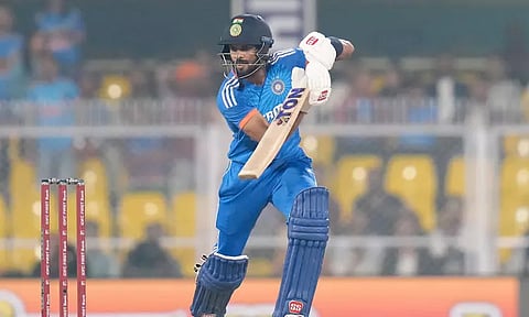 அதிரடியில் மிரட்டல்..! ருதுராஜ் கெயிக்வாட் சதமடித்து அசத்தல்..! இந்திய அணி 222 ரன்கள் குவிப்பு