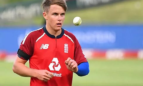 ஒருநாள் கிரிக்கெட்டில் மோசமான சாதனை படைத்த சாம் கர்ரன்