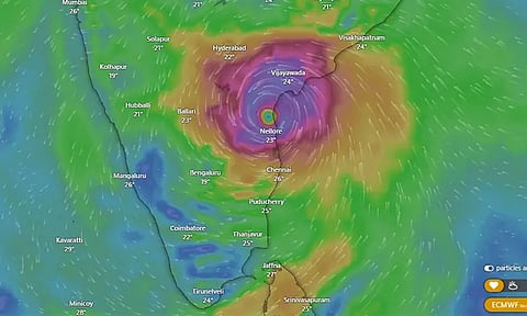 வடக்கு நோக்கி நகரும் 'மிக்ஜம் புயல்'... படிப்படியாக குறையும் மழை...!