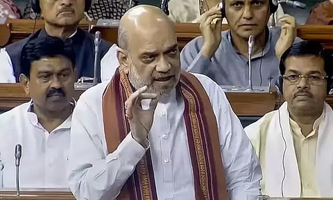 ஒரு நாட்டிற்கு இரண்டு கொடி, இரண்டு பிரதமர் எப்படி இருக்க முடியும்? மக்களவை விவாதத்தில் அமித் ஷா பேச்சு