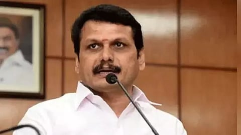 மருத்துவமனையில் இருந்து செந்தில் பாலாஜி டிஸ்சார்ஜ்- சிறைக்கு அழைத்து செல்லப்பட்டார்