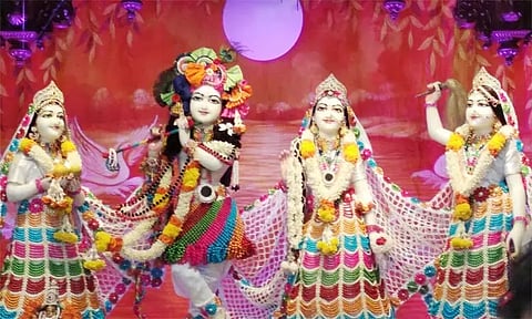 பிறவிப் பெருங்கடலை கடக்க வழிகாட்டும் "ஹரே கிருஷ்ண மஹா மந்திரம்"