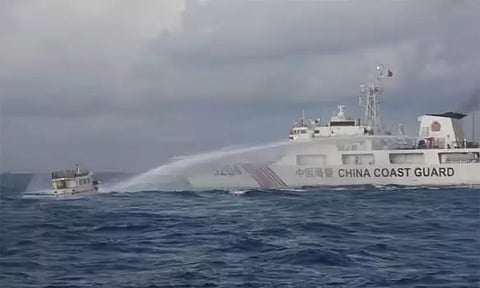 படகுகள் மீது சீன கடற்படையினர் தாக்குதல்: பிலிப்பைன்ஸ் ராணுவம் கடும் கண்டனம்