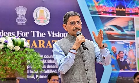 ஆங்கிலத்தைவிட தமிழ் மொழியே சிறந்தது - மத்திய அரசு நிகழ்ச்சியில் கவர்னர் ஆர்.என்.ரவி பேச்சு