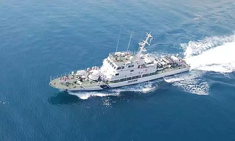 கடலோர காவல்படைக்கு ரோந்து கப்பல்கள் வாங்க ரூ.1,614 கோடிக்கு மத்திய அரசு ஒப்பந்தம்