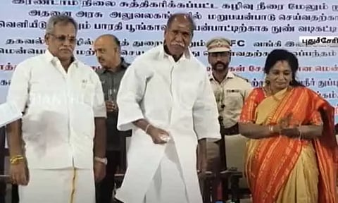 'புதுச்சேரியில் அரசு செயலர்கள் தங்கள் துறைகளைப் பற்றி கவலைப்படுவதில்லை' - முதல்-மந்திரி ரங்கசாமி அதிருப்தி