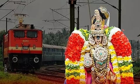 வைகுண்ட ஏகாதசி விழா: ஸ்ரீரங்கம் ரெயில் நிலையத்தில் 2 விரைவு ரெயில்கள் நின்று செல்லும்