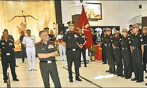 சென்னை ஆலந்தூரிலுள்ள ராணுவ அதிகாரிகள் பயிற்சி மையத்திற்கு முப்படை தளபதி வருகை