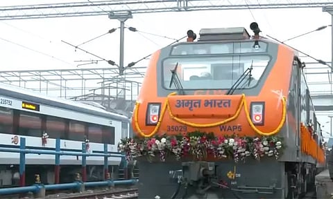 அம்ரித் பாரத் எக்ஸ்பிரஸ் ரெயிலில் இத்தனை வசதிகளா..? அசத்தும் ரெயில்வே