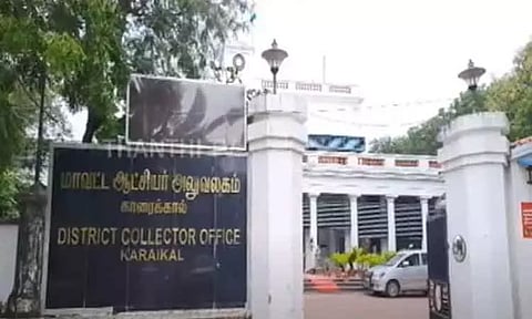 காரைக்கால் கலெக்டர் அலுவலகத்தின் பேஸ்புக் பக்கம் முடக்கம் - சைபர் கிரைம் போலீசார் விசாரணை