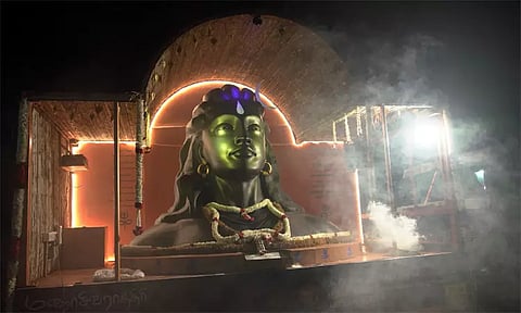 கோவையில் இருந்து ஆதியோகி ரத யாத்திரை தொடங்கியது- தமிழகம் முழுவதும் 20 ஆயிரம் கி.மீ. பயணம்