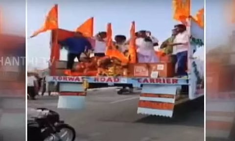 ராமர் கோவில் கும்பாபிஷேகத்திற்காக தயாரிக்கப்பட்ட 45 நாட்கள் எரியும் 108 அடி நீளமுள்ள அகர்பத்தி..!