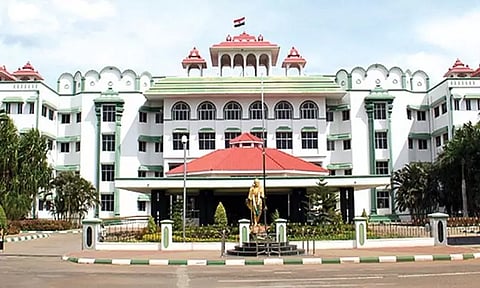 போக்குவரத்து தொழிலாளர்கள் வேலைநிறுத்த போராட்டத்துக்கு தடைகோரிய வழக்கு - மதுரை ஐகோர்ட்டில் இன்று விசாரணை