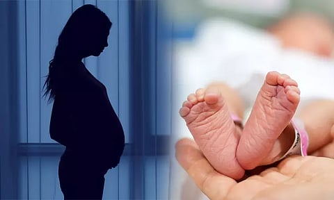 ஆண் குழந்தை பெற்றெடுத்த 9-ம் வகுப்பு மாணவி: பலாத்காரம் செய்தது யார்? - போலீஸ் விசாரணை