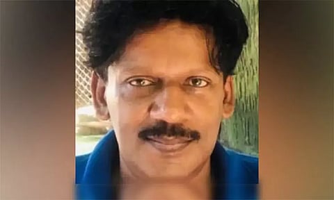 கேராளாவில் டிவி நேரலையில் பங்கேற்றவர் பேட்டியின் போதே சுருண்டு விழுந்து உயிரிழந்த சோகம்