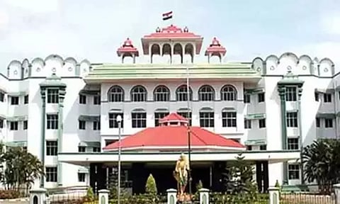 கலப்பு திருமணம் செய்தால் வெட்டிக்கொல்வோம்... சமூக வலைதளத்தில் வீடியோ வெளியிட்டது குறித்து வழக்கு - ஐகோர்ட்டு உத்தரவு