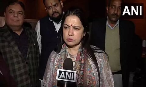 'மக்களுக்கு வங்கி கணக்கும், குடிநீர் இணைப்பும் வழங்காமல் 70 ஆண்டுகளாக என்ன ஆட்சி நடத்தினார்கள்?' - மீனாட்சி லேகி கேள்வி