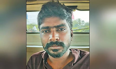 அக்காள்-தங்கையை திருமணம் செய்த வாலிபர்: மாமனாரை கடத்தி மிரட்டல் - ஏற்கனவே 2 மனைவிகள் இருப்பது அம்பலம்