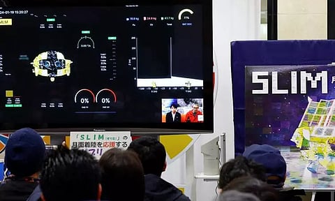 நிலவில் தரை இறங்கிய ஜப்பான் விண்கலம்: வேகமாக சக்தியை இழந்து வரும் லேண்டர்