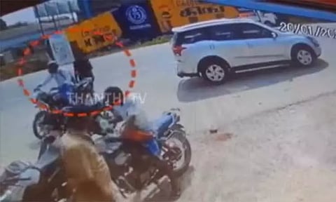 திருடன் என தெரியாமல் பைக்கில் லிப்ட் கொடுத்த இளைஞர்... ரூ.10 ஆயிரம் அபேஸ் - தப்பி ஓடிய திருடன்