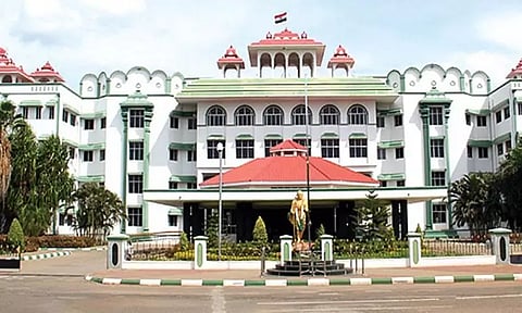 மைலோடு கொலை.. கிறிஸ்தவ ஆலய வளாகத்தில் உடலை அடக்கம் செய்ய ஐகோர்ட்டு அனுமதி மறுப்பு