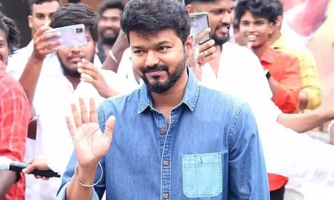 நெருங்கும் நாடாளுமன்ற தேர்தல்... மாவட்ட தலைவர்களுடன் நடிகர் விஜய் திடீர் ஆலோசனை