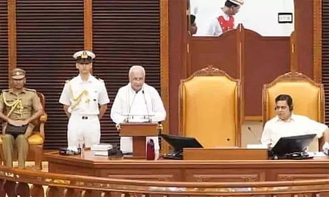 கேரள சட்டப்பேரவைக் கூட்டம்: முழு உரையையும் படிக்காமல் கவர்னர் புறக்கணிப்பு