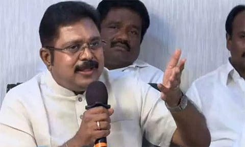 செய்தியாளர் மீது தாக்குதல்: முதல்-அமைச்சர் சட்டம், ஒழுங்கு பிரச்சனையில் கூடுதல் கவனம் செலுத்த வேண்டும் - டிடிவி தினகரன்