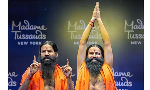 டெல்லியில் திறக்கப்பட்ட யோகா குரு ராம்தேவின் மெழுகு சிலை